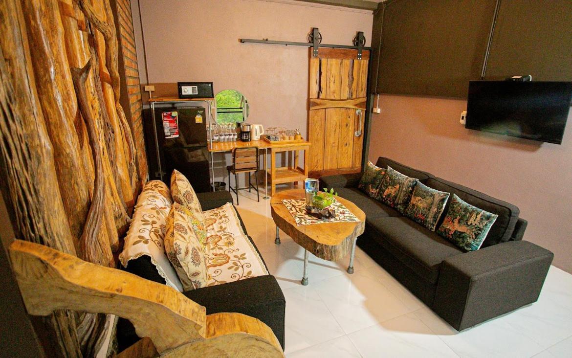 Lodge Phang Nga Boutique Exterior foto